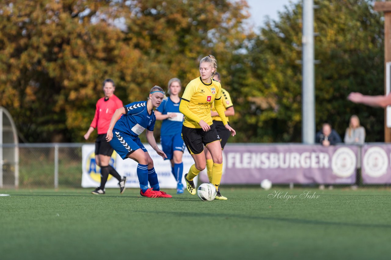 Bild 93 - F SSC Hagen Ahrensburg - SV Frisia 03 Risum-Lindholm : Ergebnis: 2:0